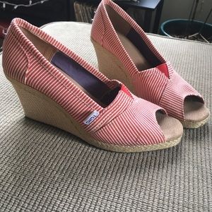 Toms wedges